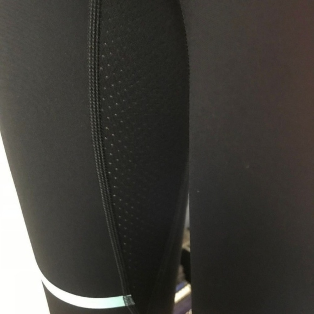 Lucas Hugh Striped Mesh Cropped Capri Leggings - Picture 7 of 8